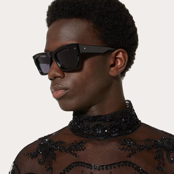 NEW XXII VLS-106A VALENTINO SUNGLASSES BLACK UNISEX EYEWEAR VALENTINO - Picture 8 of 12